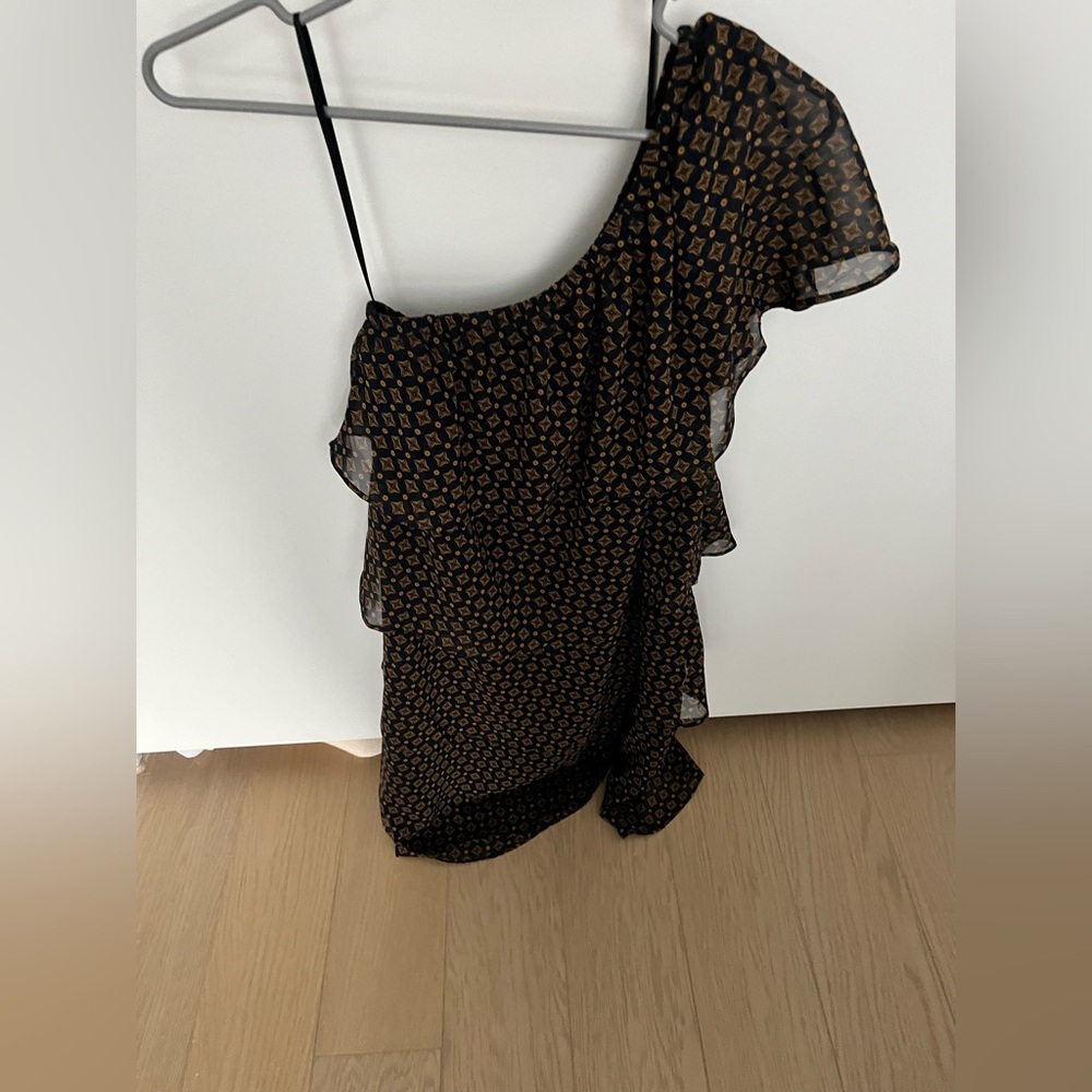 One shoulder mini dress​